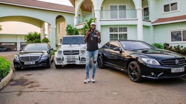 Adebayor'un lüks hayatı!