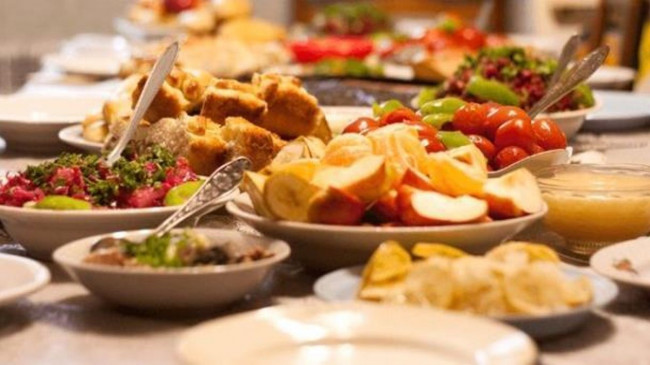 İftar sonrası baş ağrısı neden olur?
