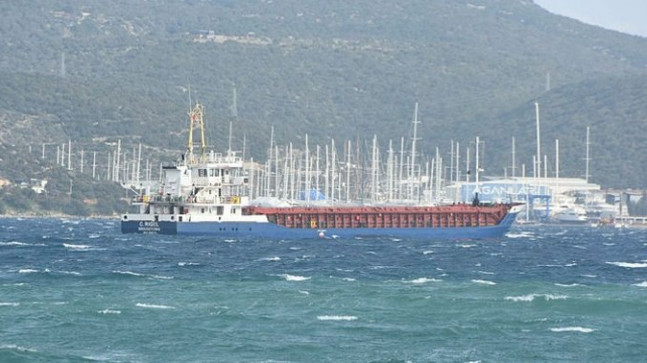 Bodrum'da feribot seferlerine fırtına engeli