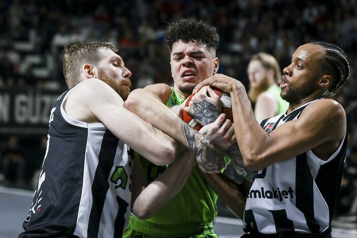 Basketbol Şampiyonlar Ligi'nde takımlarımız çeyrek finale kalamadı